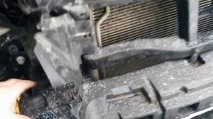 Passat b6 что будет если треснул бачок омывателя или как поменять.