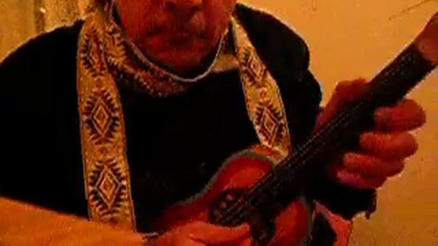 Juan "Cacho" Carlo Serati- Rock in mini guitar смотреть онлайн