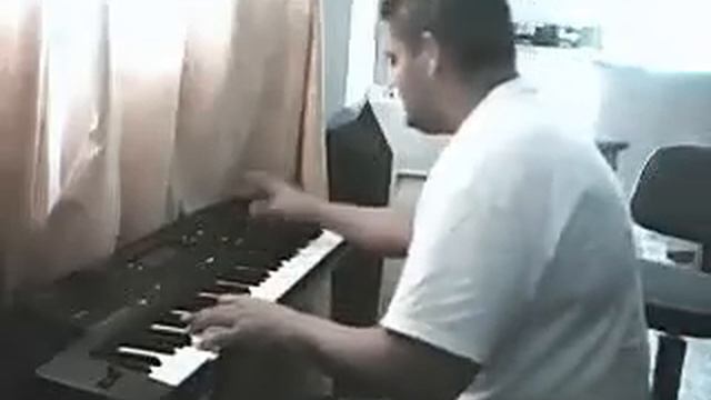 Prueba de sonidos de Guitarra del teclado Roland E-68 sounds test guitar keyboard Roland E-68 смотреть онлайн