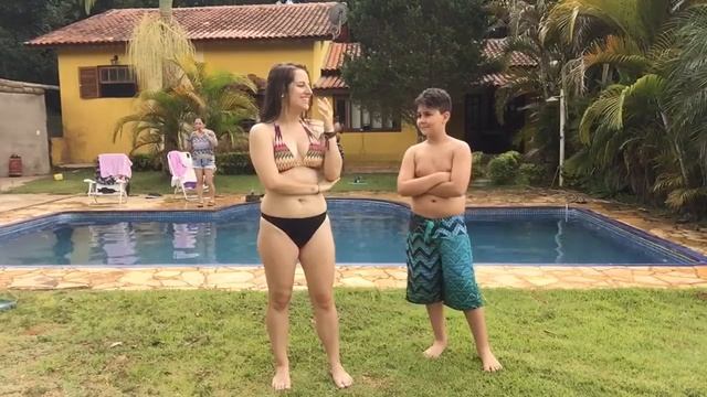 DESAFIO DA PISCINA com Leticia Nunes смотреть онлайн