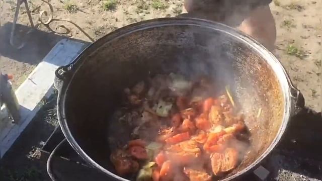 Думляма (мясо с овощами) в казане смотреть онлайн