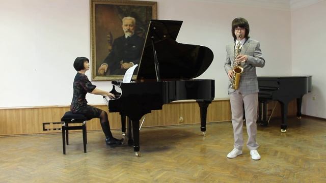 В. Монти "Чардаш" исп. Грунтовский Корней смотреть онлайн