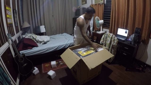 Unboxing the Fender Rumble 200 смотреть онлайн