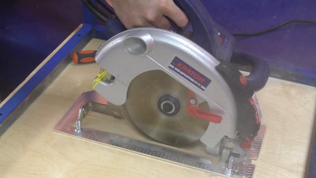 Как сделать самый простой распиловочный стол из дисковой пилы смотреть онлайн