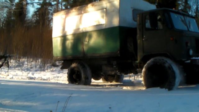 ГАЗ 66 взлетает в небо!!! смотреть онлайн