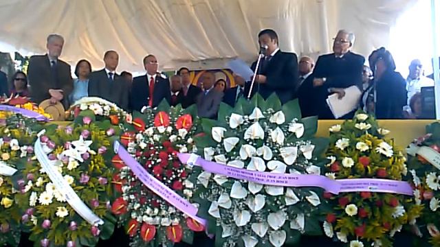 OFRENDA FLORAL TUMBA DE JUAN BOSCH LA VEGA 2017 смотреть онлайн