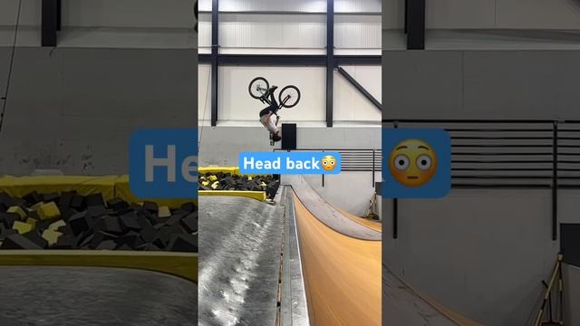 What’s going on in my head during a flip #freeridemtb #freeride #mountainbiking #mtbbicycle смотреть онлайн
