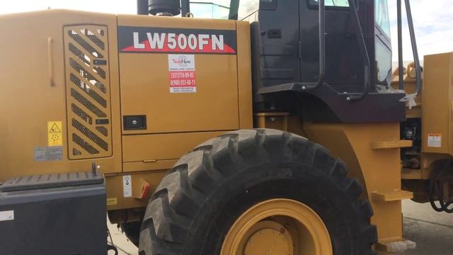 Фронтальный погрузчик XCMG LW500FN от дилера! смотреть онлайн