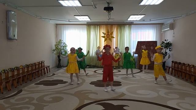 Танцевальное попурри "Сказки детства" смотреть онлайн