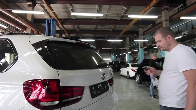 Комфортный доступ багажника BMW X5 F15 смотреть онлайн