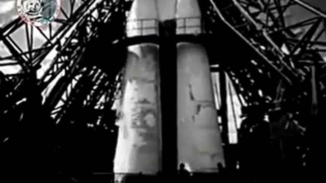 Юрию Гагарину. Стихотворение Высоцкого "Я первый смерил жизнь обратным счётом" смотреть онлайн