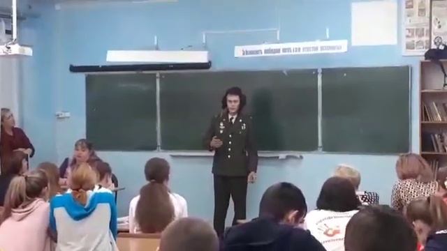 Четкая песня!!) спел на 23 февраля!!)) смотреть онлайн