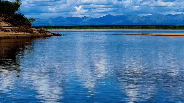 Сангар Якутия!!! А вода в голубых перекатах!!! Ирэн Дрозд!!! Поёт Алексей Шеин!!! смотреть онлайн