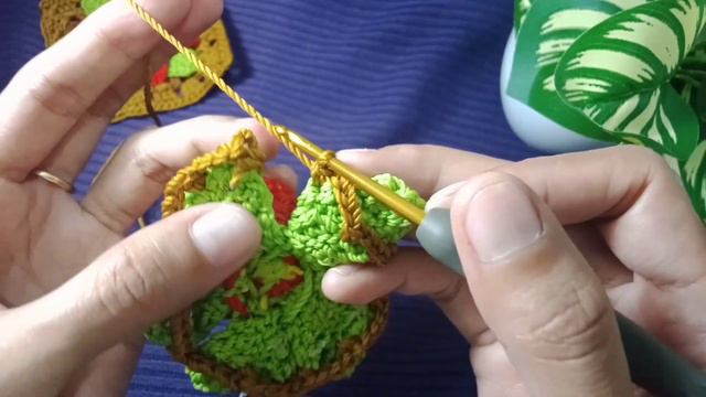 How to Crochet a Poinsettia Flower Granny Square | Granny Square Crochet Tutorial смотреть онлайн