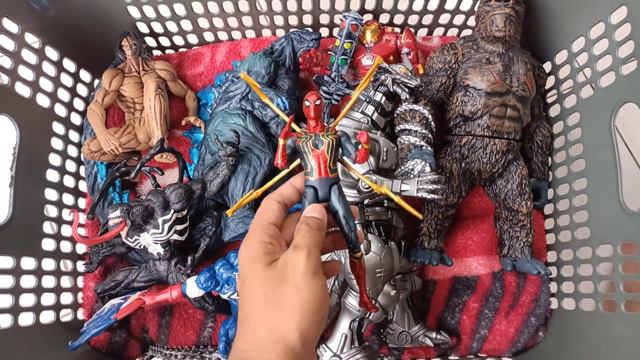 Hunting found jurassic world evolution 2 Kong Godzilla Kiryu Venom Ironman
