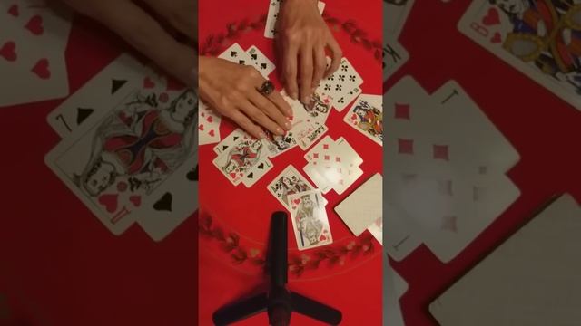 Цыганский расклад на Крестового Короля.Что у него с женой.Гадание на картах.Онлайн гадание. смотреть онлайн