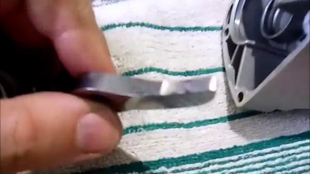 Разбор электрических ножниц makita JS 1660. Центральный нож. смотреть онлайн