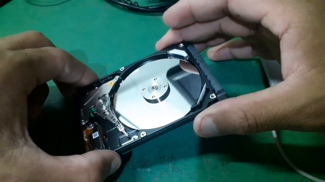 Resolviendo Problemas Netbook con Pantalla Azul Inicia en BIOS Recuperación de Datos de Disco Muert смотреть онлайн