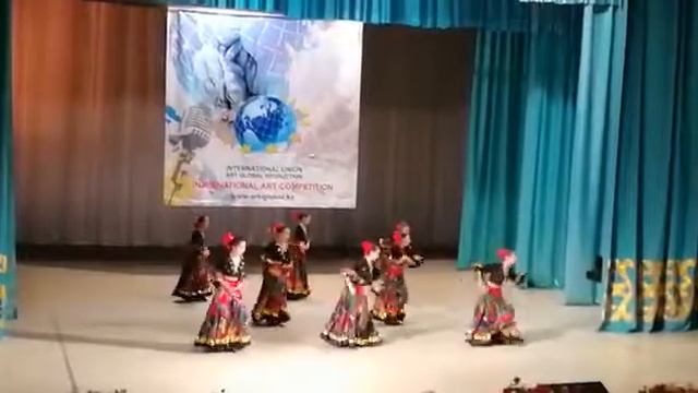 Ансамбль "Асылтау" "Цыганский танец" смотреть онлайн