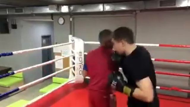 ЧТО ГЛАВНОЕ В БОКСЕ????? ДИСТАНЦИЯ !!!! смотреть онлайн