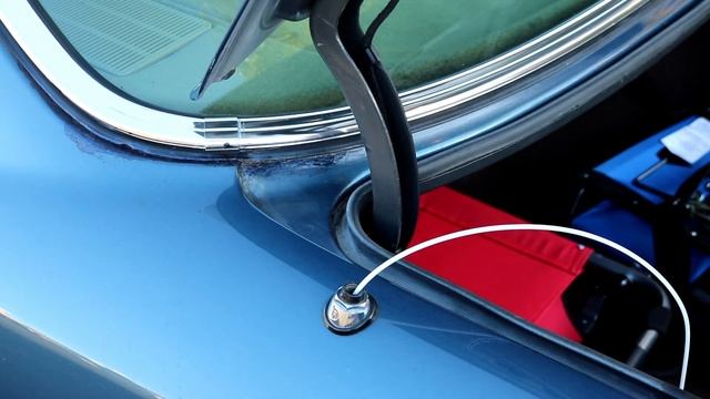 Mercedes 300SD Antenna Mast Replacement! W126/W123/W116