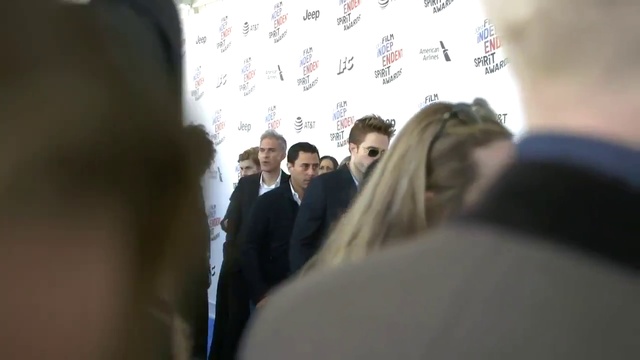 Роберт на Film Independent Spirit Awards смотреть онлайн