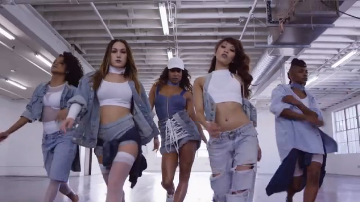 ПРЕМЬЕРА! Iggy Azalea - Team (Dance Video) смотреть онлайн