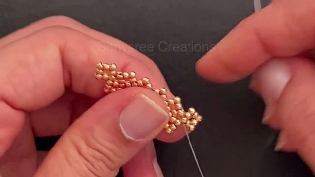 Christmassy Bracelet __ DIY Beaded Bracelet __ Pulsera.mp4