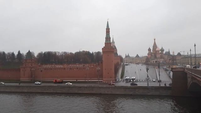 Москварецкий мост, вид на Кремль, Москва река смотреть онлайн