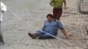 Нападений нападения животных подборка разъяренных Быков нападает на людей