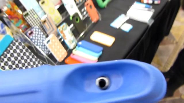 M-Edge SuperShell iPad Mini védőtok bemutató videó @ CES 2013 | Tech2.hu смотреть онлайн