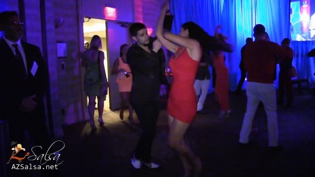 Eddie Torres Jr & Claudia Jara salsa social dancing смотреть онлайн