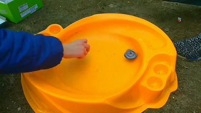 Бейблейд битвы с другом /Феникса взорвали кто ?/Шок!!!! смотреть онлайн