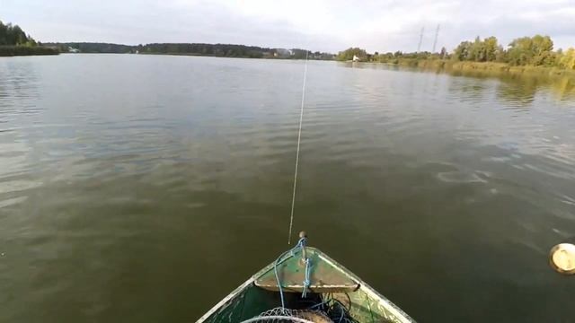 СОМ НА МАНДУЛУ | ПОКЛЁВКА СОМА | Рыбалка на спиннинг смотреть онлайн