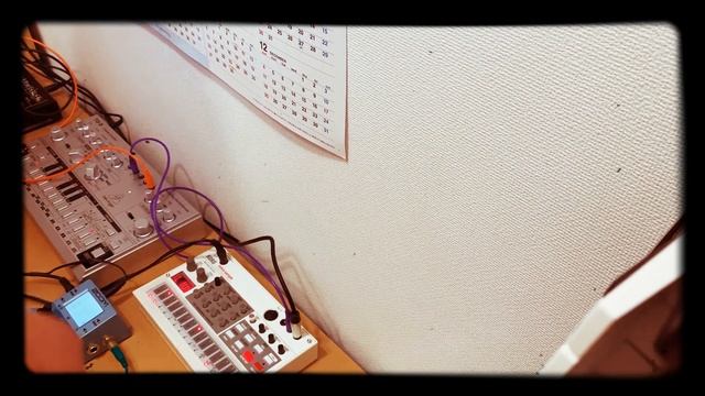 behringer TD-3,KORG volca sample,zoom MS-70CDR : Session 2 смотреть онлайн