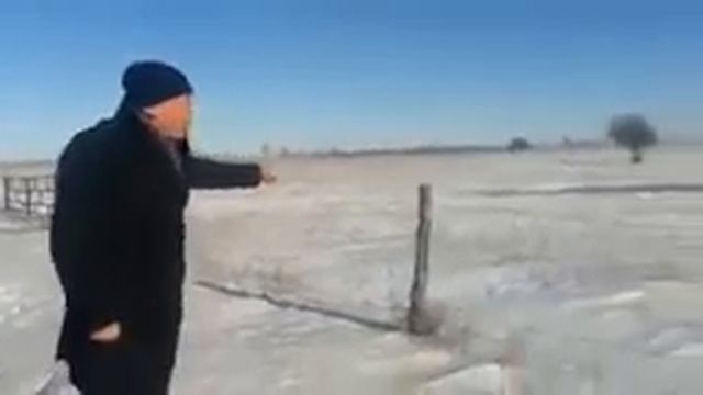 ЛЮДИ ЛИШЕНЫ САМОГО ПОСЛЕДНЕГО, СВОЕЙ ЗЕМЛИ! МАКСИМАЛЬНЫЙ ДО СЛЕЗ РЕПОСТ ДРУЗЬЯ! смотреть онлайн
