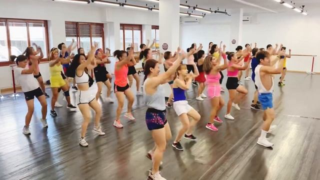 FAMILY AFFAIR Remix - Dance Fitness Workout / Zumba / JM Zumba Dance Fitness Milan Italy смотреть онлайн
