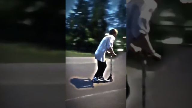 не уж то я начал эдиты самому себе делать, а не кому то #катайсдушой #трюкинасамокате #скейтпарк смотреть онлайн