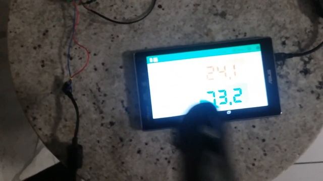 Подключаем датчик температуры к планшету смотреть онлайн