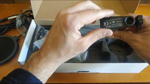 TRACER MICROPHONE STUDIO PRO GREEK UNBOXING смотреть онлайн