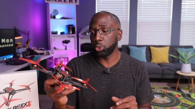 EMAX Hawk APEX HDZero | A Legit Racing Drone Out The Box смотреть онлайн