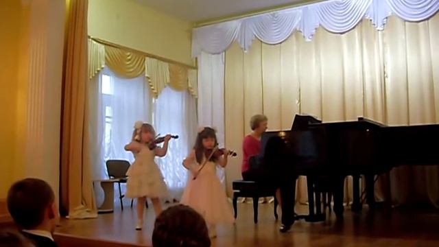 4 years old violinists. Anna Wieleńska i Darina Chlebnikowa смотреть онлайн