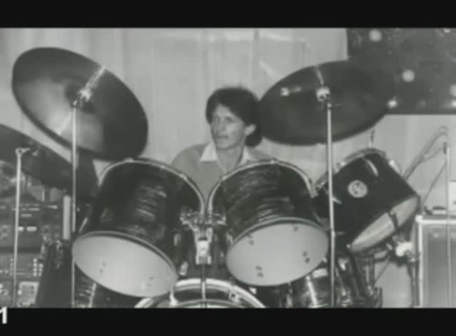 группа Жар-Птица - Вне закона! смотреть онлайн