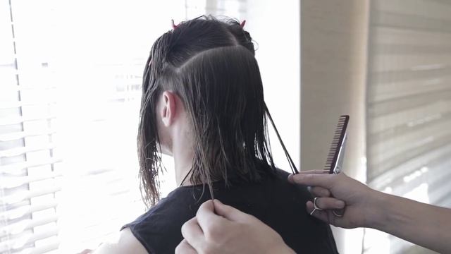 How to cut long men's hair, long men's haircut смотреть онлайн