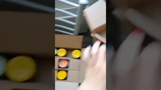 Ням-нямки с молочной кухни / Что выдают в Москве для прикорма смотреть онлайн