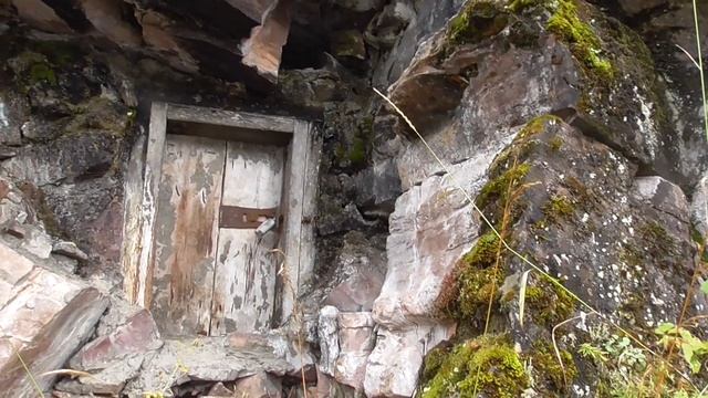 Холодильник в скале на реке Бирюса. смотреть онлайн