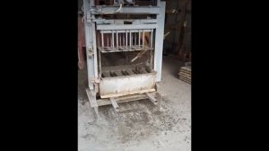 Станок для производства блоков из керамзитобетона