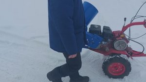 Видео обзор приставки для измельчения травы к мотоблоку