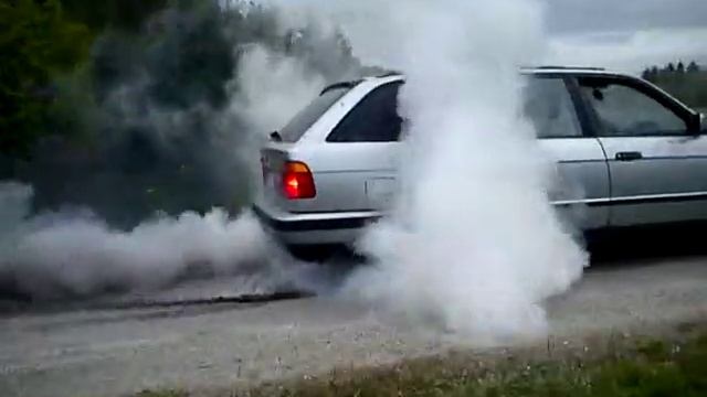 Bmw 525 TDS Turbodiesel Burn Out Evry Mod