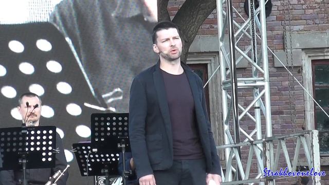 Мне не хватает нежности в стихах. Борис Рыжий, читает Даниил Страхов смотреть онлайн